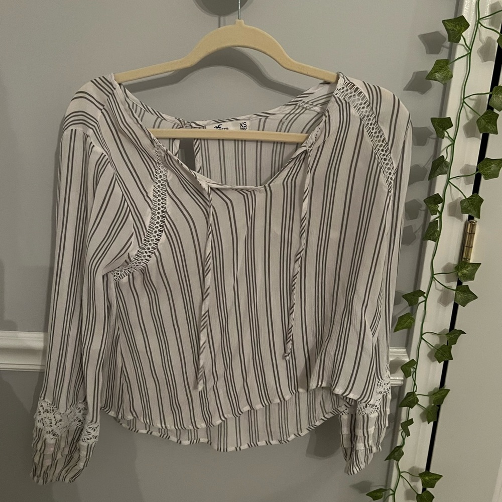 White & gray Hollister blouse